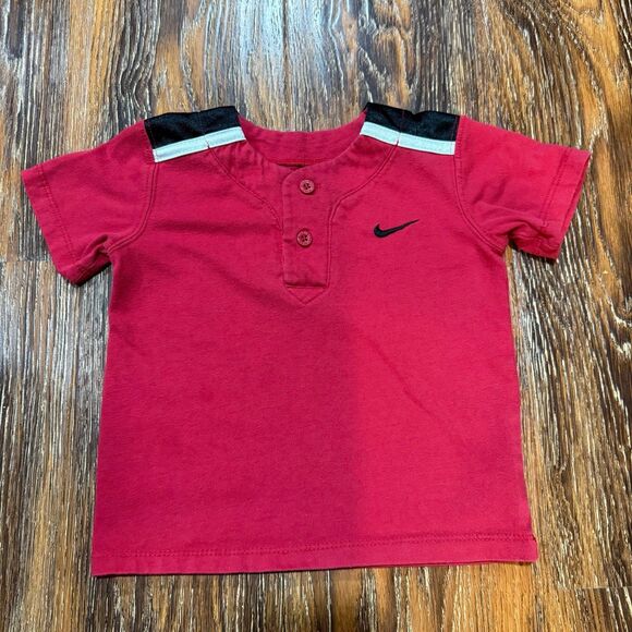 Vintage‎ Nike Size 18M Red Shirt Boys Girls Black White Shoulder - Picture 1 of 3